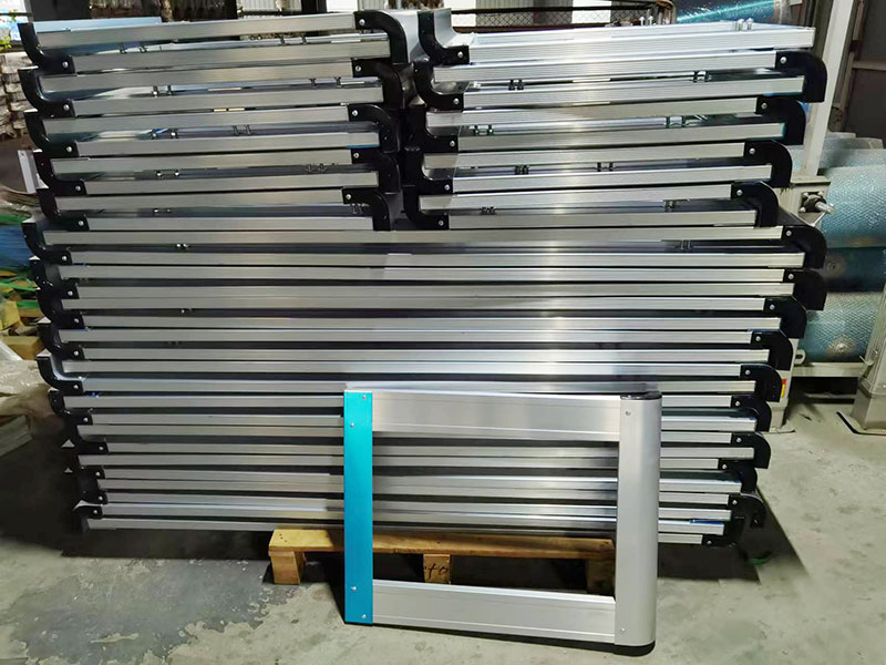 鋁合金封閉護欄